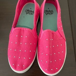Faded glory shoes size 4